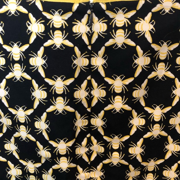 Crown & Ivy Bee Sleeveless Dress - Picture 3 of 6